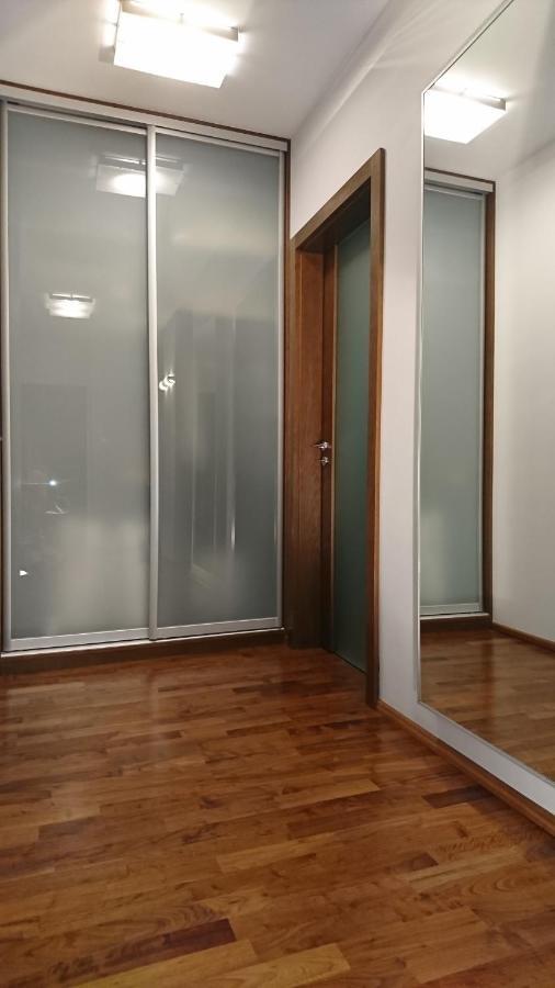 Quiet And Spacious Apartment With Garage Option Краков Экстерьер фото